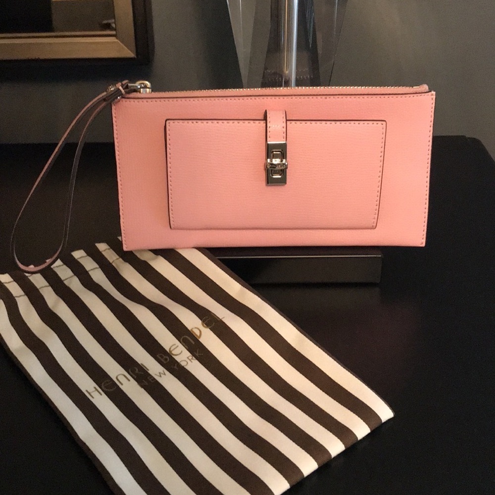 NWOT Henri Bendel wristlet/wallet Never used